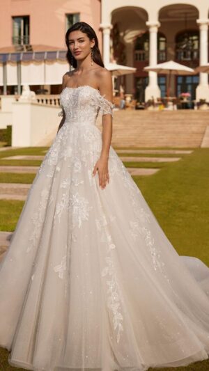 Vestido de novia Aire Barcelona IRMINE princesa con hombros descubiertos