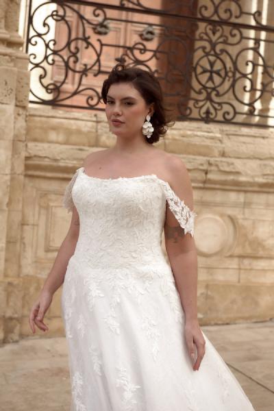 Vestido de novia Plus Size Justin Alexander 44587 de encaje - Imagen 2