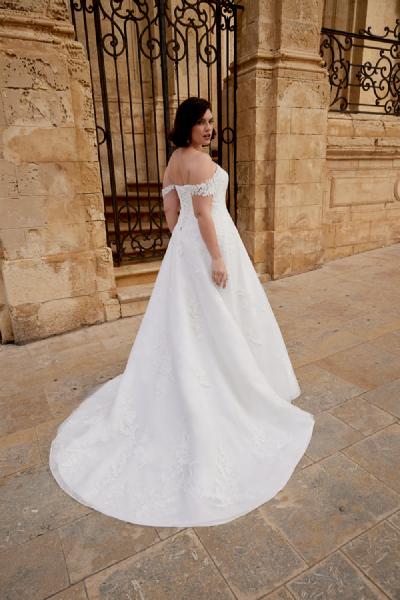 Vestido de novia Plus Size Justin Alexander 44587 de encaje - Imagen 3