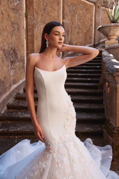 Vestido de novia de Veni Infantino 63203 flores 3d - Imagen 2