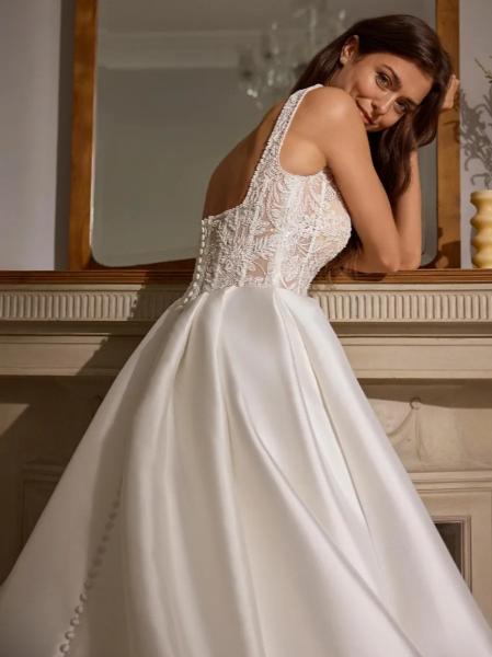 Vestido de novia corte A San Patrick NUAVA con escote cuadrado - Imagen 3