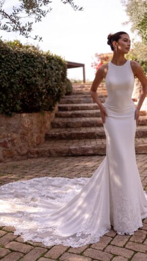 Vestido de novia sirena Demetrios 1599 con espalda de encaje
