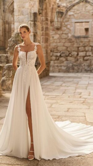 Vestido de novia Adriana Alier PANAL con abertura frontal