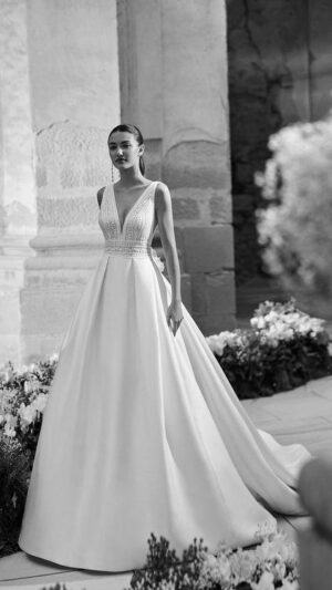 Vestido de novia Aire Barcelona MIRAN cola extraible