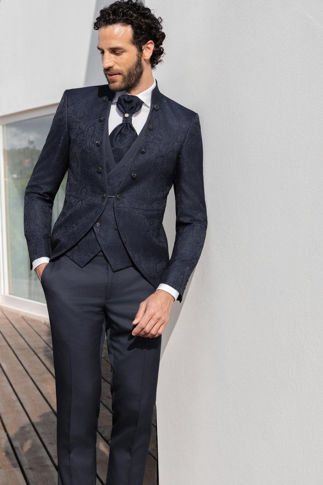 Traje de novio Cristyanth
