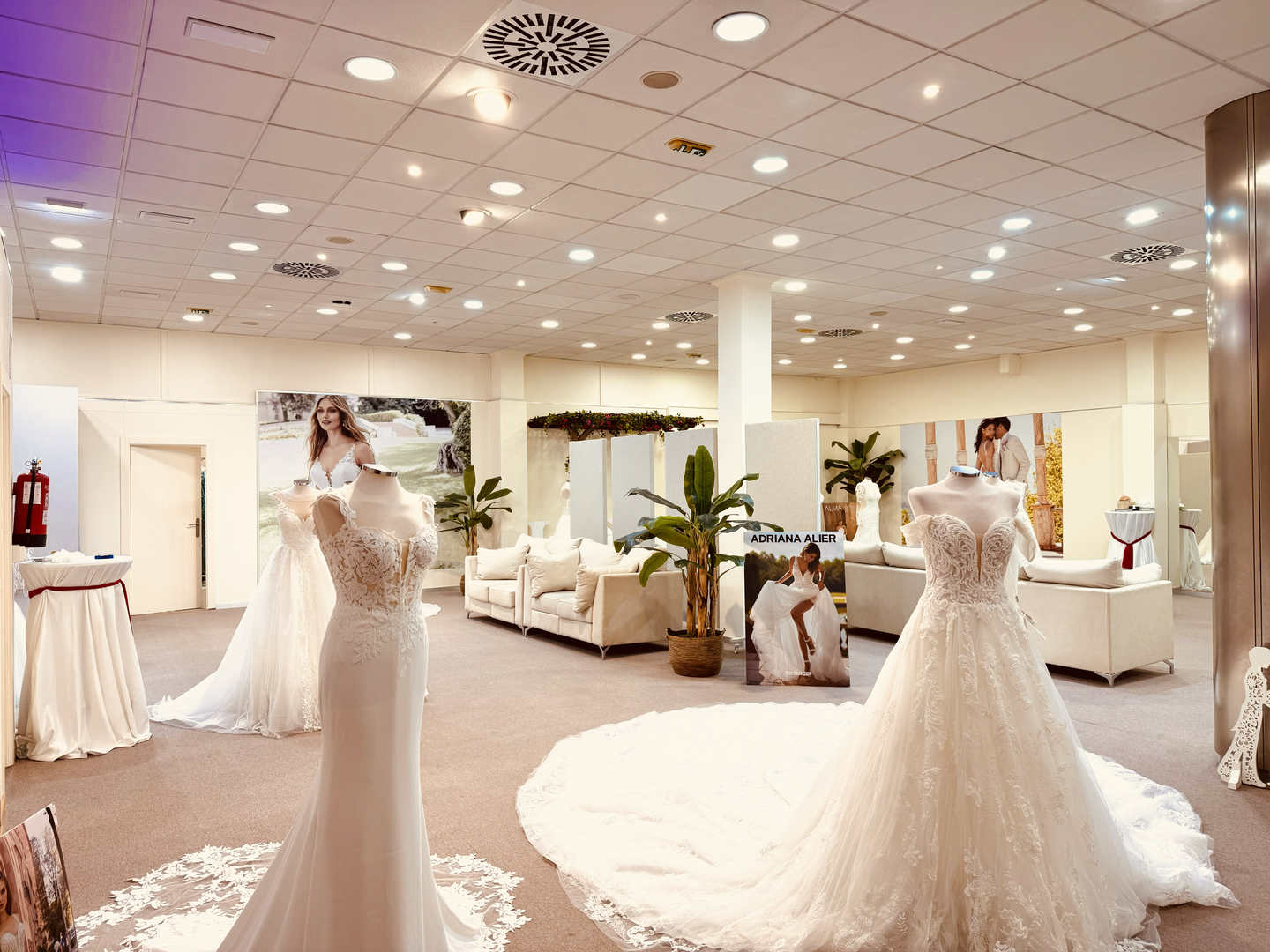 Interior de la boutique Cristyanth en Murcia